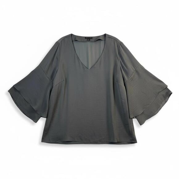Lane Bryant Tops - Lane Bryant Flowy V-Neck Blouse – 26/28 – Gray – Wide Sleeves